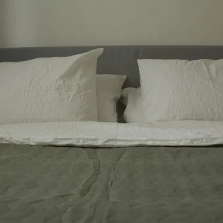 Aura - Lovely With Garage Parking Apartman